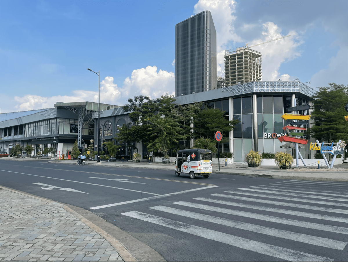 エデンガーデンの周辺